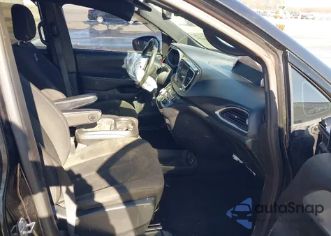 2020 Chrysler Pacifica Touring from USA, damaged, VIN 2C4RC1FG8LR150540